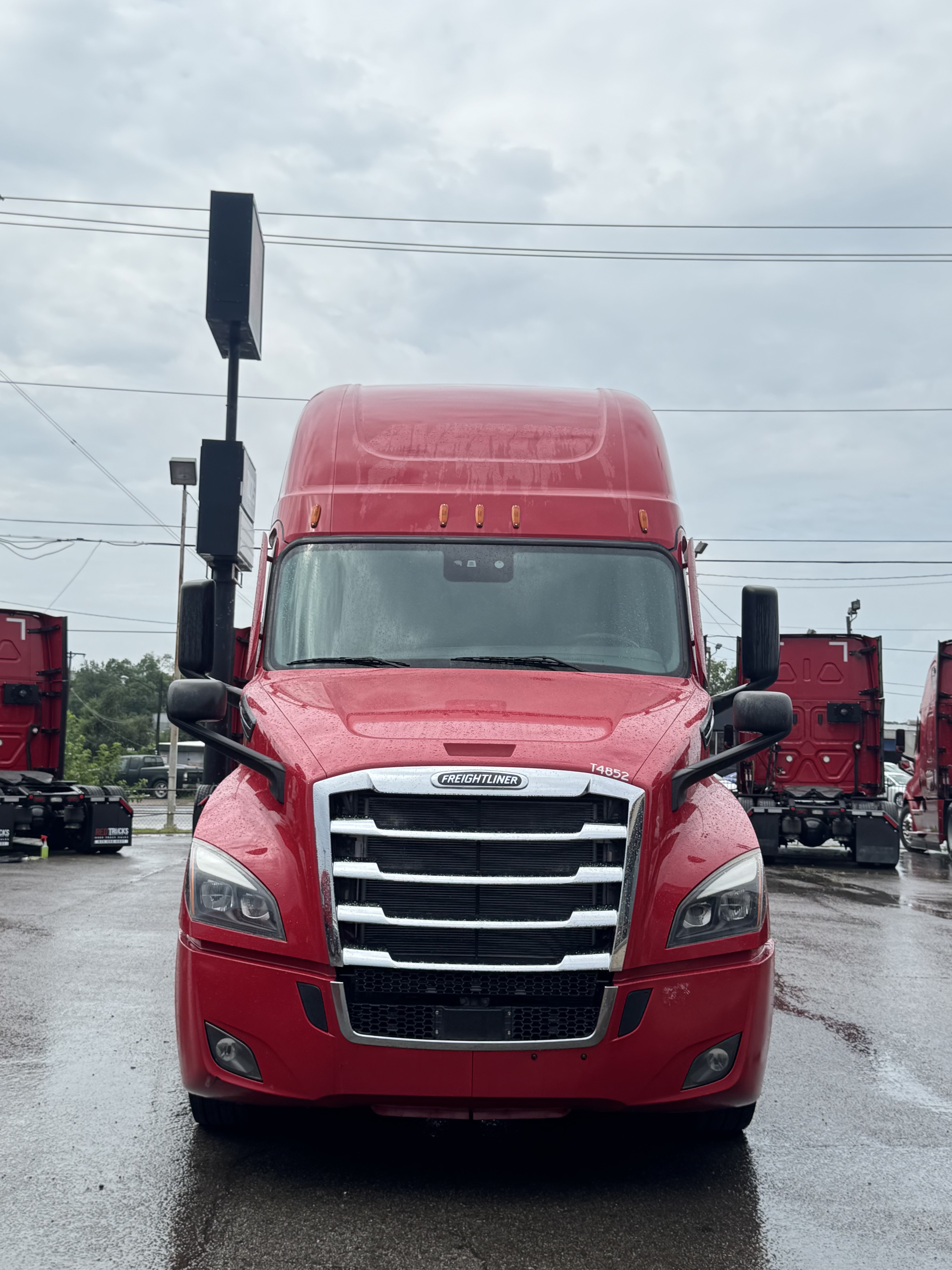 Freightliner Cascadia 126