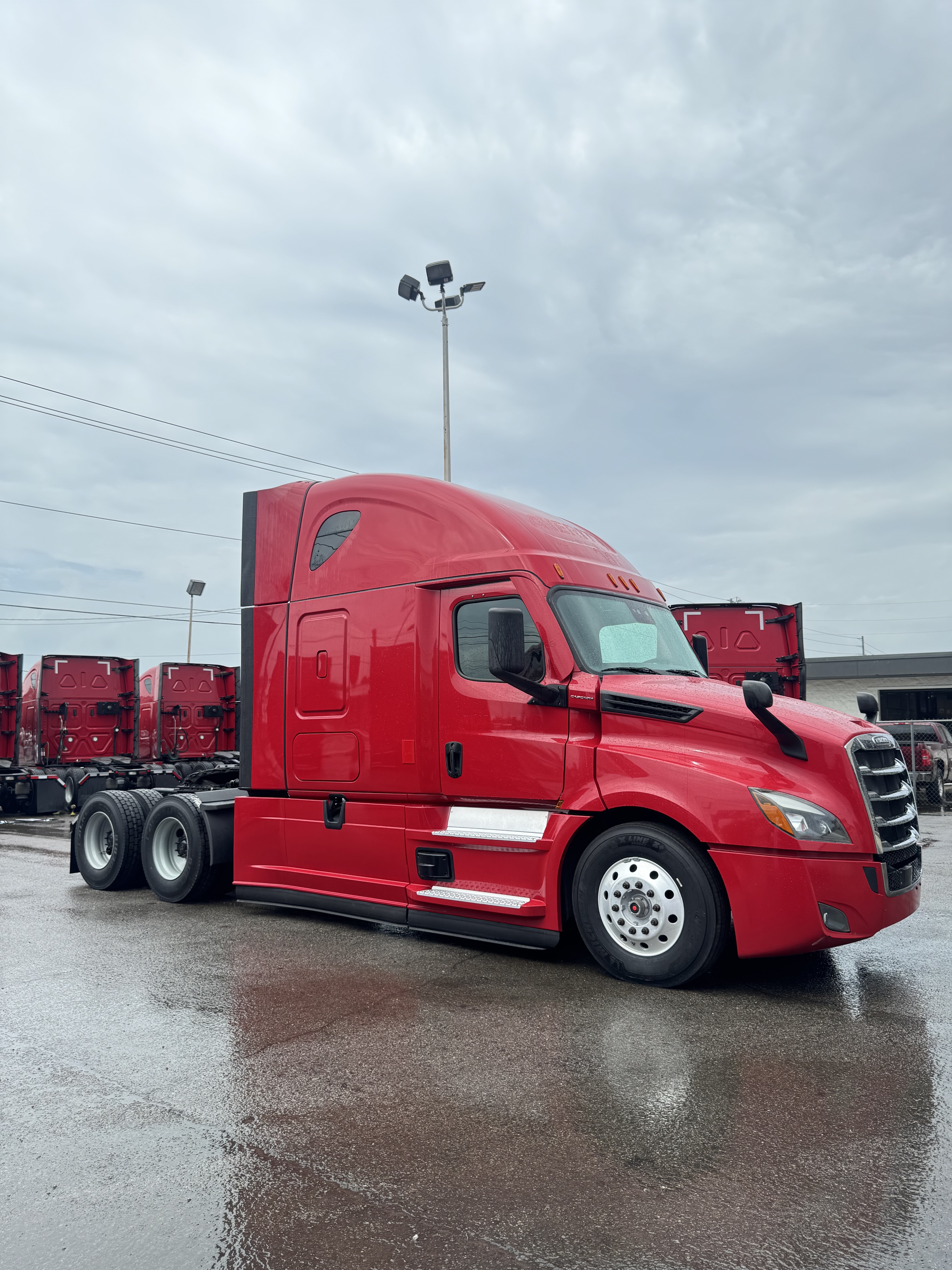 Freightliner Cascadia 126
